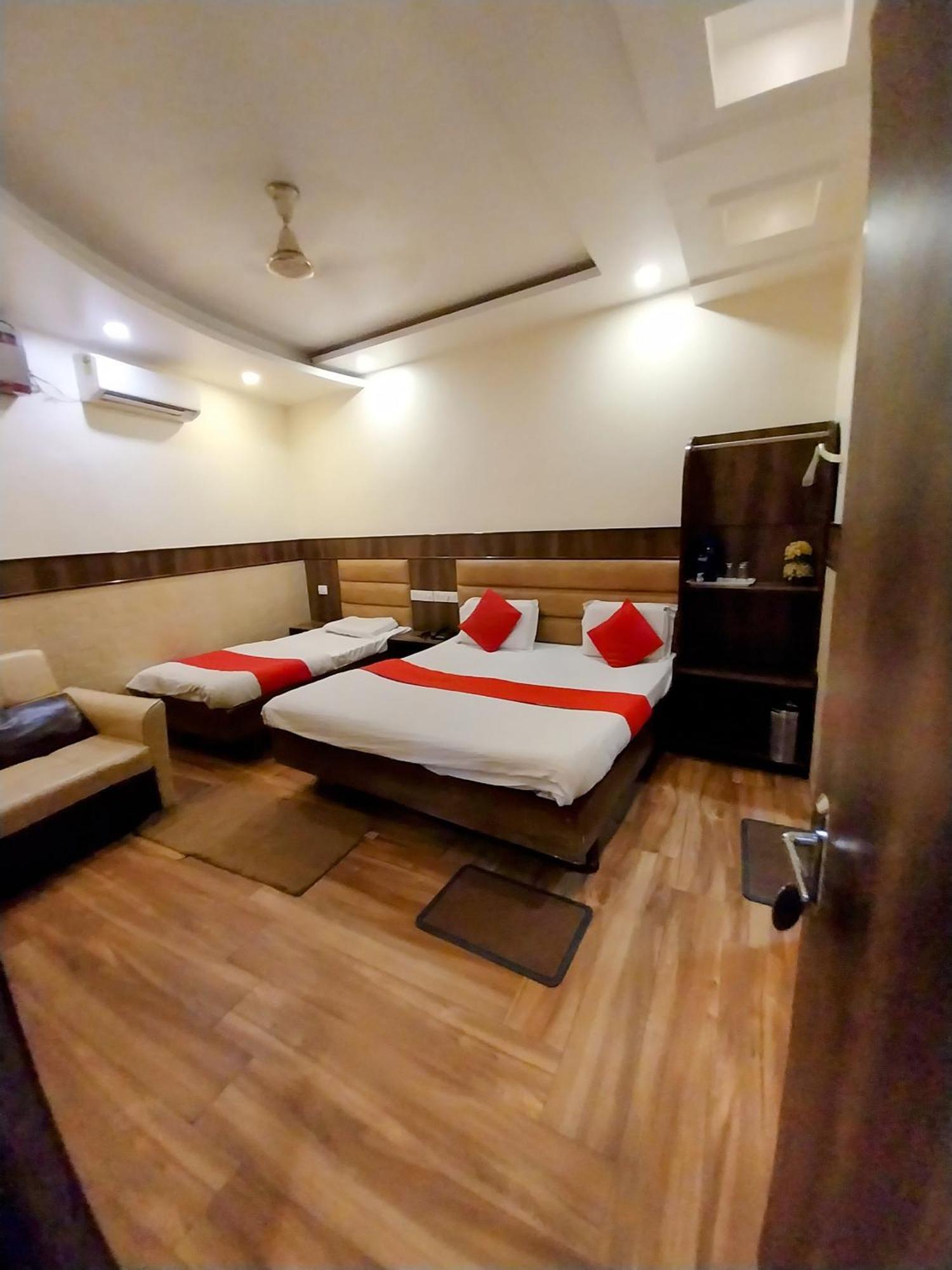 Hotel Raghunath Jammu Εξωτερικό φωτογραφία