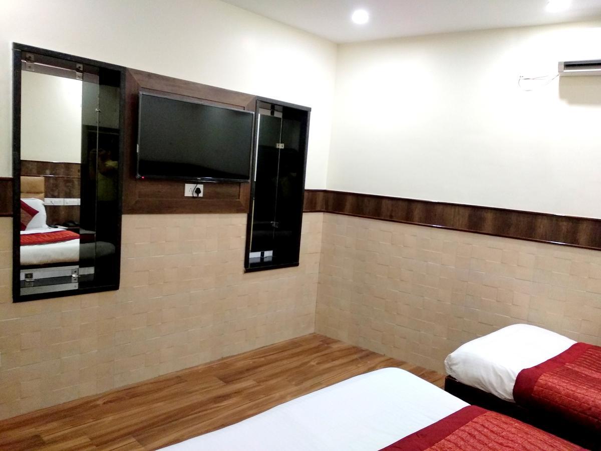 Hotel Raghunath Jammu Εξωτερικό φωτογραφία